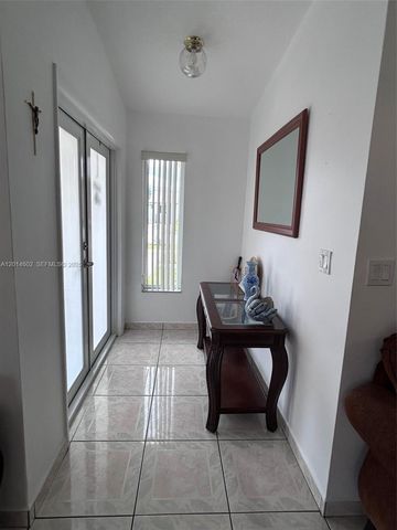 1181 SW 141st Ave, Miami, FL 33184