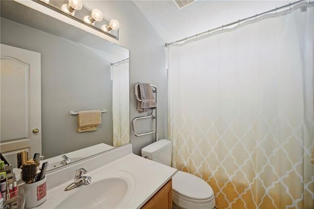 2505 Belmont Stakes DR, Virginia Beach, VA 23456