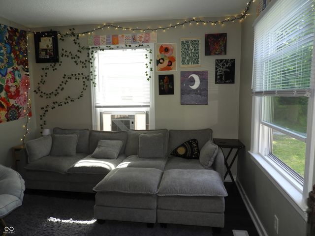 1504 W 11th Street, Anderson, IN 46016
