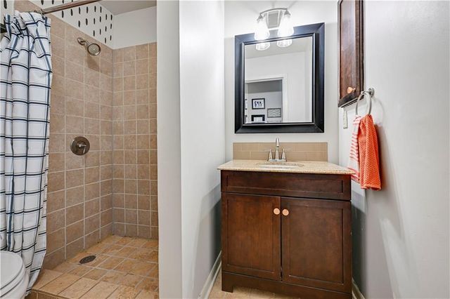 3007 W 49th Terrace, Westwood, KS 66205