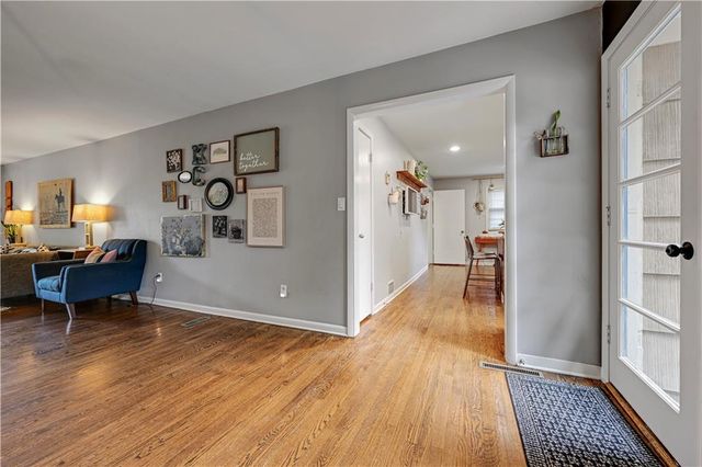 3007 W 49th Terrace, Westwood, KS 66205