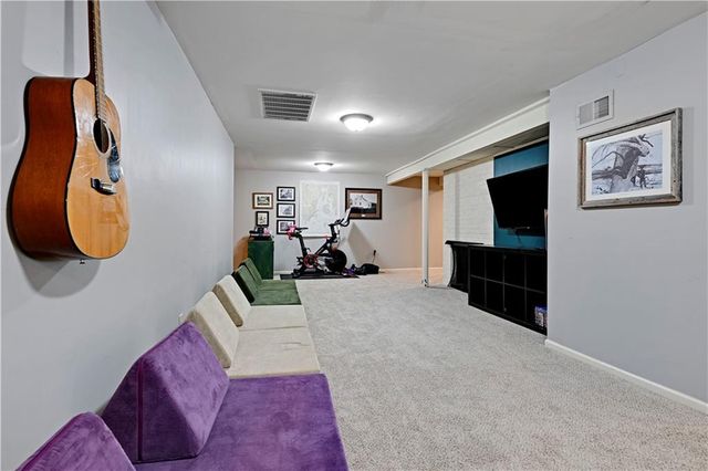 3007 W 49th Terrace, Westwood, KS 66205