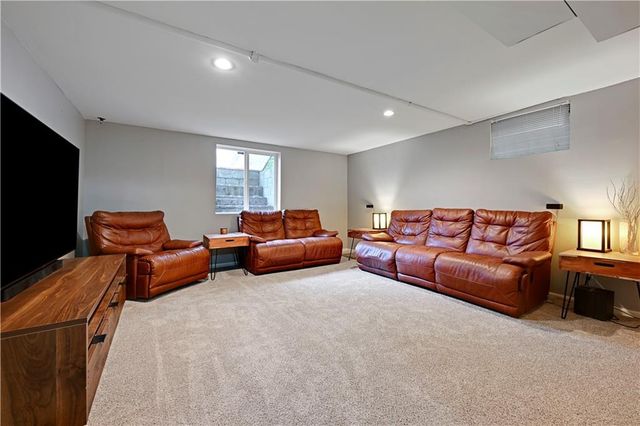 3007 W 49th Terrace, Westwood, KS 66205