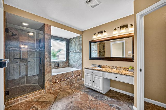 1512 Pine Grove Lane, Pearland, TX 77581
