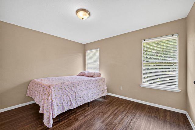 1512 Pine Grove Lane, Pearland, TX 77581