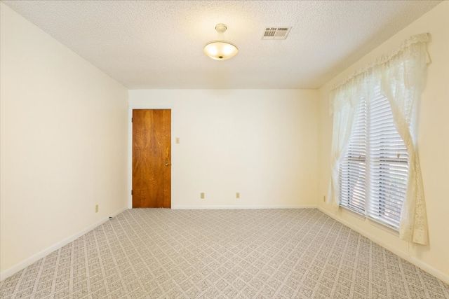 208 S Hedwig Street, Riesel, TX 76682