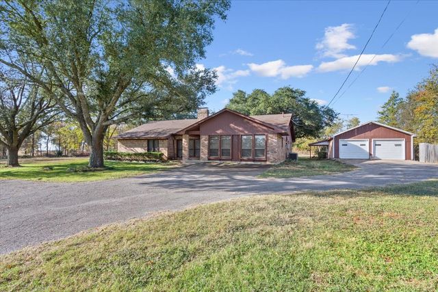 208 S Hedwig Street, Riesel, TX 76682