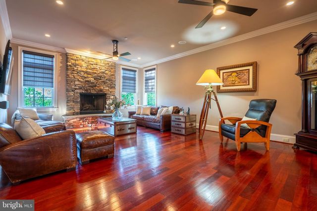 301 JULIAN CT, Plymouth Meeting, PA 19462