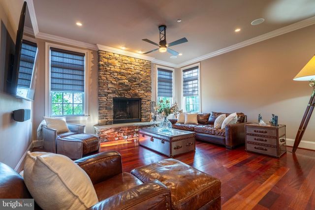 301 JULIAN CT, Plymouth Meeting, PA 19462