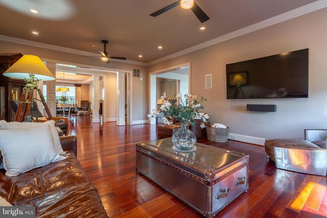 301 JULIAN CT, Plymouth Meeting, PA 19462