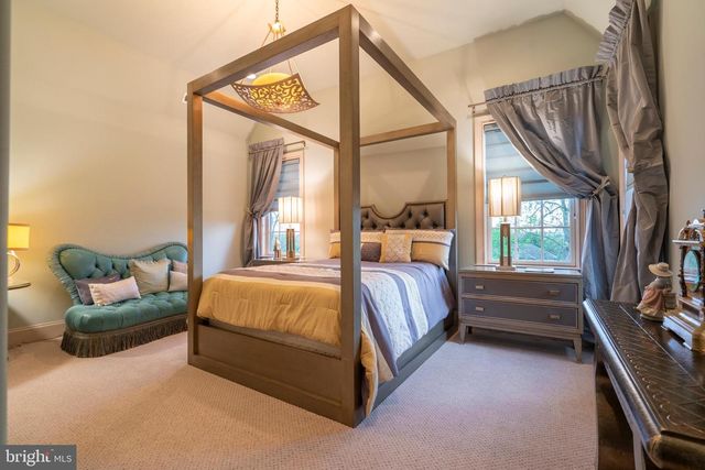 301 JULIAN CT, Plymouth Meeting, PA 19462