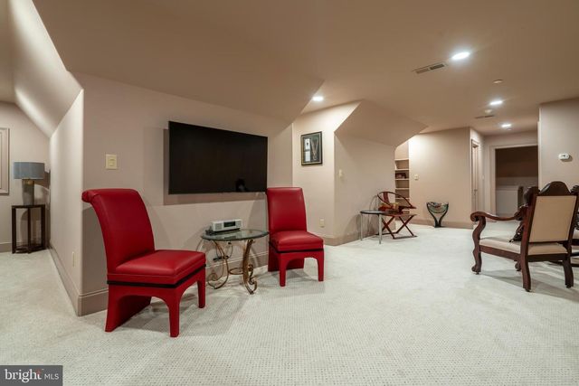 301 JULIAN CT, Plymouth Meeting, PA 19462