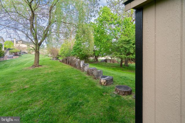 301 JULIAN CT, Plymouth Meeting, PA 19462