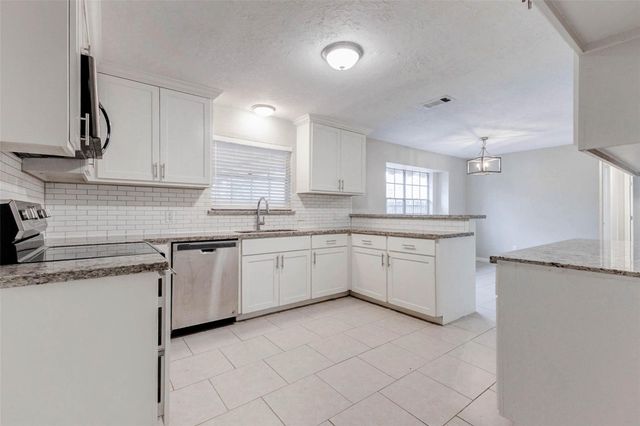 1622 Elk River Road, Houston, TX 77090