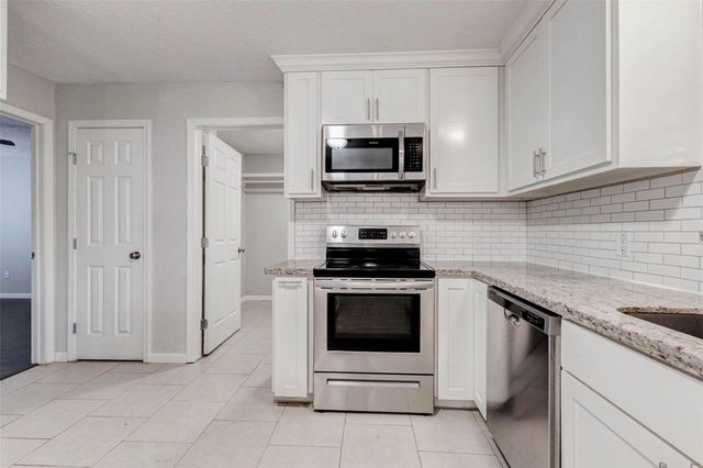 1622 Elk River Road, Houston, TX 77090