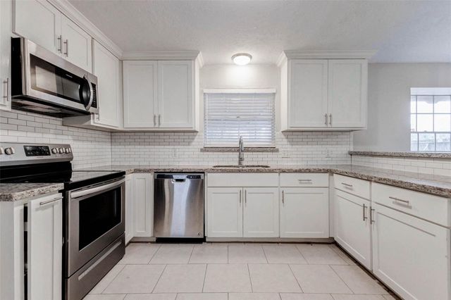 1622 Elk River Road, Houston, TX 77090