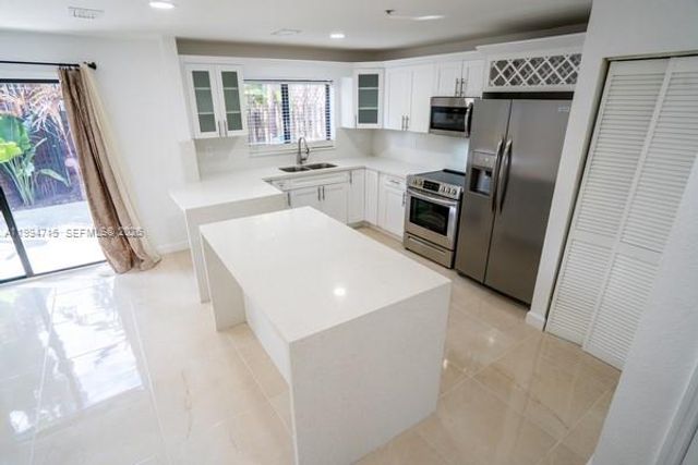 1622 NW 1st Ave 1, Miami, FL 33136