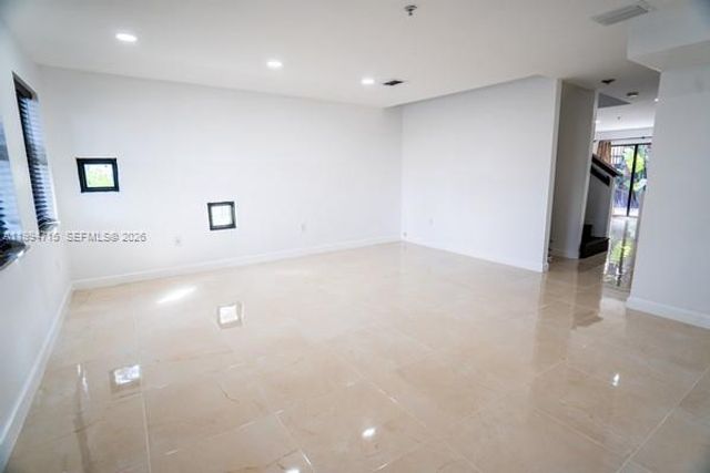 1622 NW 1st Ave 1, Miami, FL 33136