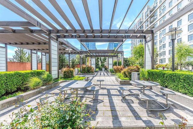 40-22 College Point Boulevard 6H, Flushing, NY 11354