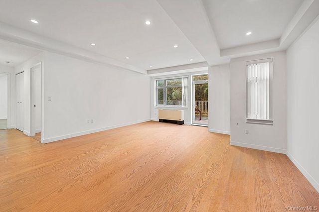 40-22 College Point Boulevard 6H, Flushing, NY 11354