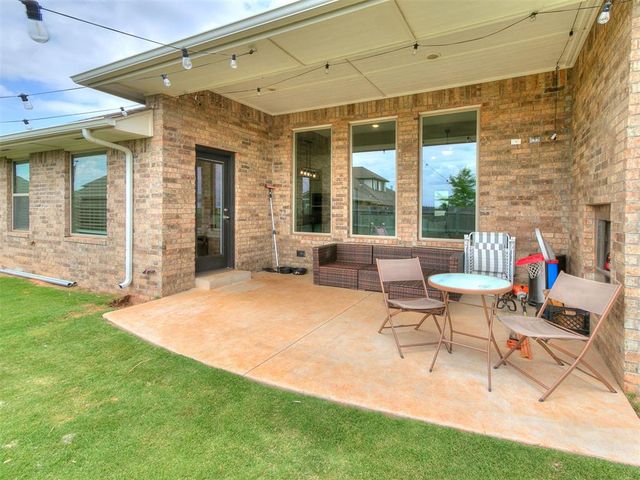 10808 NW 8th Street, Yukon, OK 73099