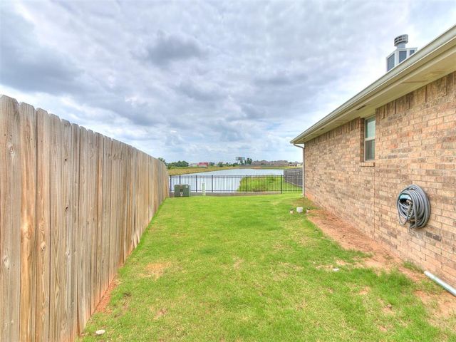 10808 NW 8th Street, Yukon, OK 73099