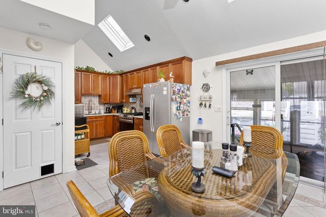 9 ABBEY PL, Hamilton, NJ 08610