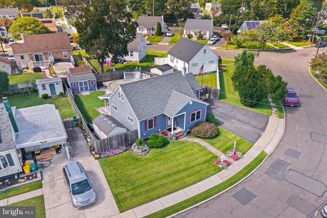9 ABBEY PL, Hamilton, NJ 08610