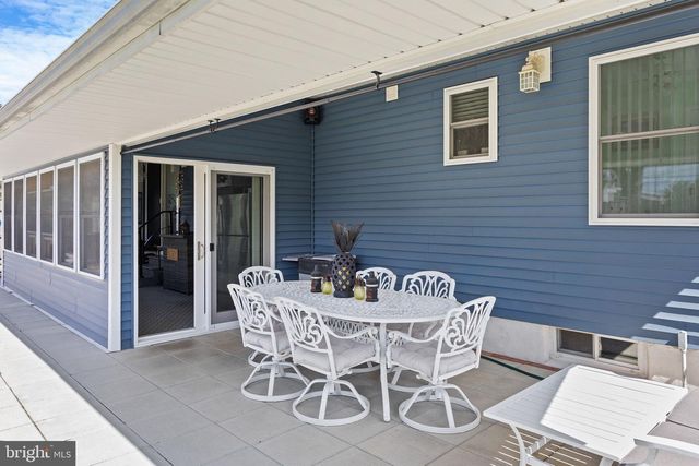 9 ABBEY PL, Hamilton, NJ 08610
