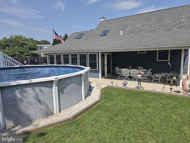 9 ABBEY PL, Hamilton, NJ 08610