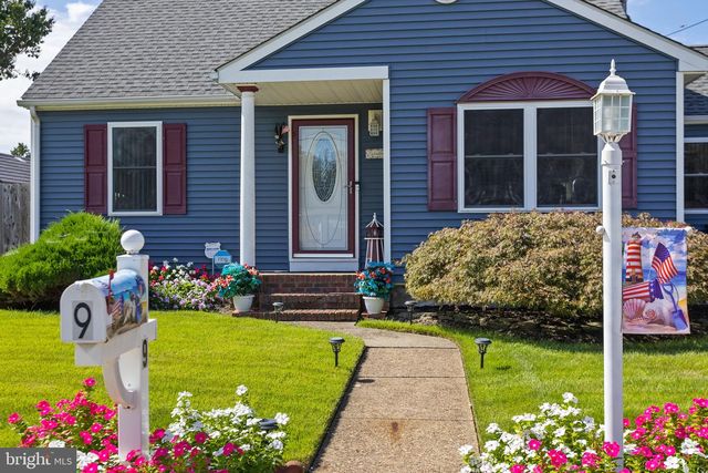 9 ABBEY PL, Hamilton, NJ 08610