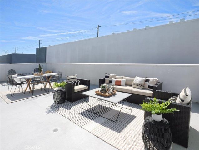 1920 S Pacific Coast 304, Redondo Beach, CA 90277