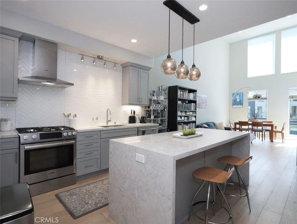 1920 S Pacific Coast 304, Redondo Beach, CA 90277