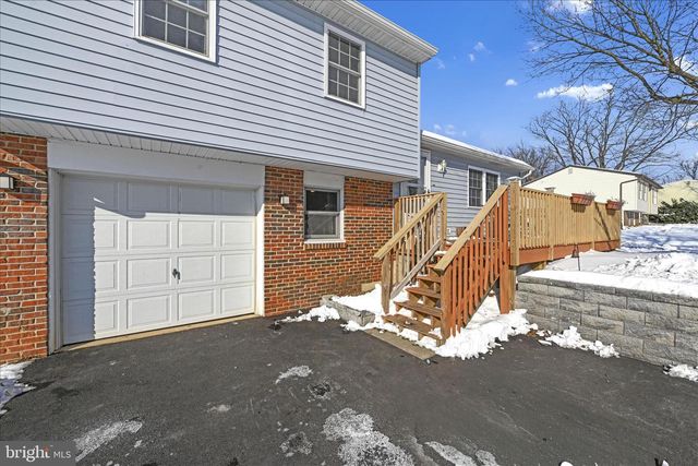 1030 STELLAR DR, Mount Joy, PA 17552