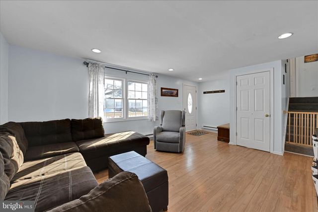 1030 STELLAR DR, Mount Joy, PA 17552