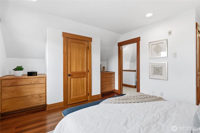 4418 Eastern Avenue N, Seattle, WA 98103