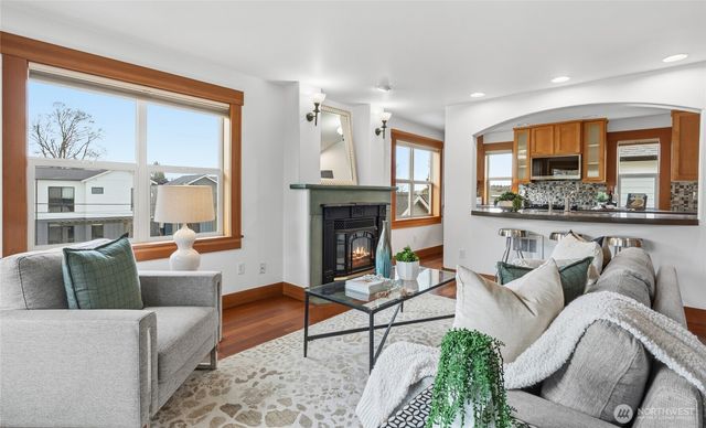 4418 Eastern Avenue N, Seattle, WA 98103