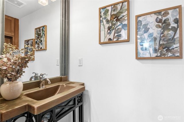 4418 Eastern Avenue N, Seattle, WA 98103