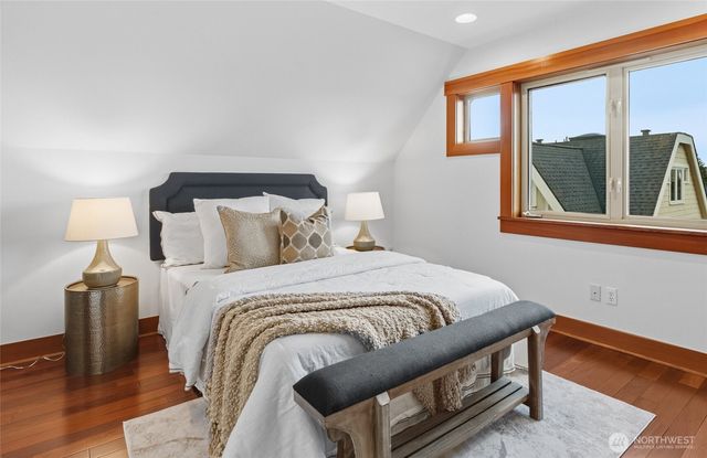 4418 Eastern Avenue N, Seattle, WA 98103