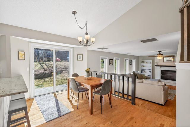 14715 39th Avenue N, Plymouth, MN 55446