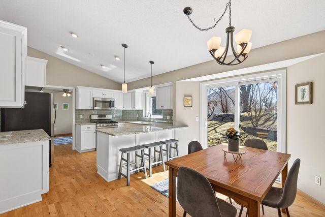 14715 39th Avenue N, Plymouth, MN 55446