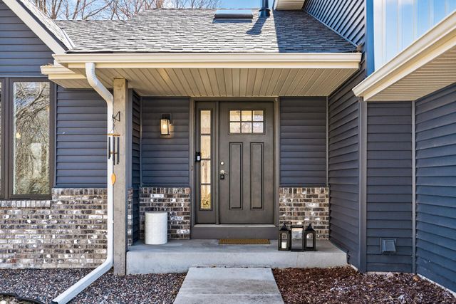 14715 39th Avenue N, Plymouth, MN 55446