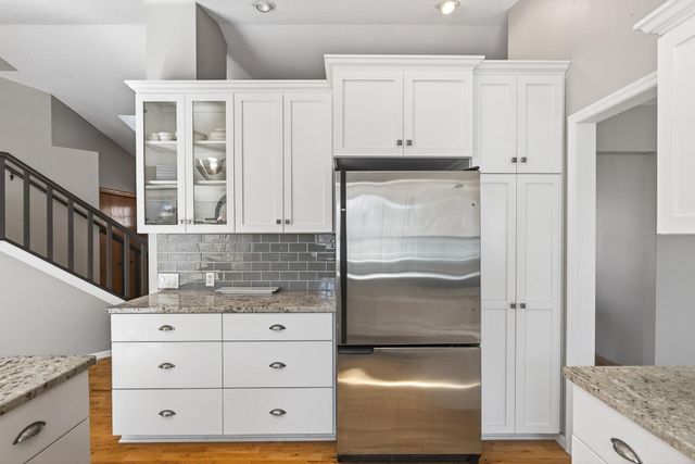 14715 39th Avenue N, Plymouth, MN 55446