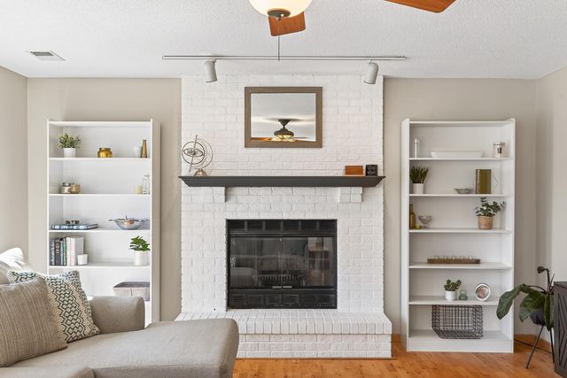 14715 39th Avenue N, Plymouth, MN 55446