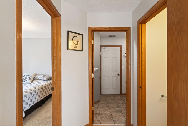 14715 39th Avenue N, Plymouth, MN 55446