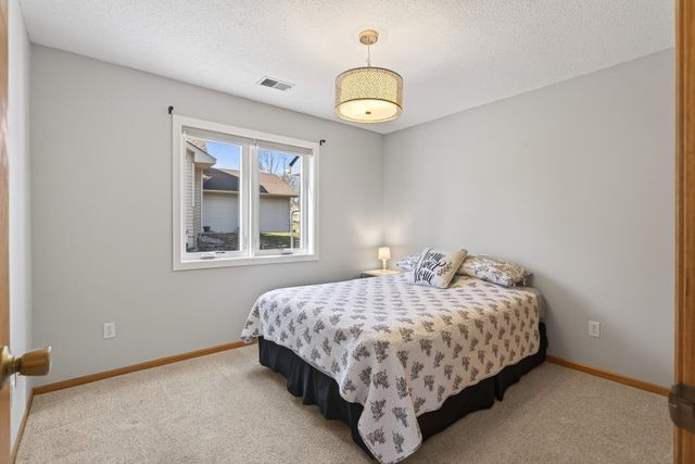 14715 39th Avenue N, Plymouth, MN 55446