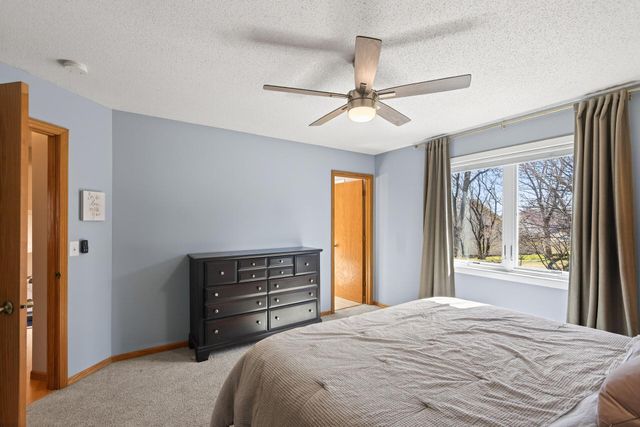 14715 39th Avenue N, Plymouth, MN 55446