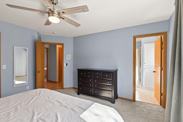 14715 39th Avenue N, Plymouth, MN 55446