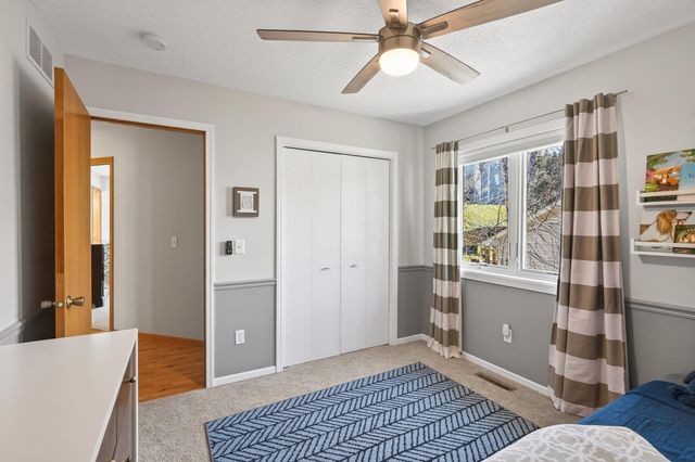 14715 39th Avenue N, Plymouth, MN 55446