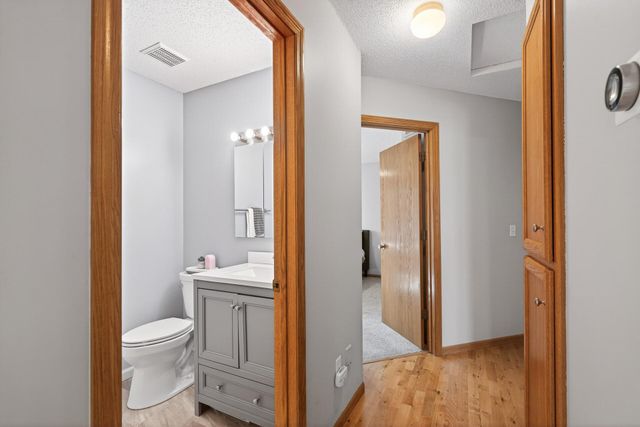 14715 39th Avenue N, Plymouth, MN 55446